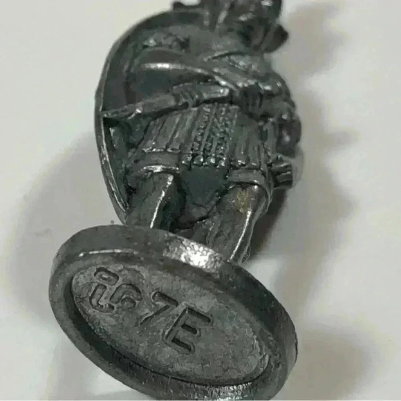 Tiny replica Roman  military figurines circa 50 AD. 1/4” tall, zinc alloy - Picture 11 of 14